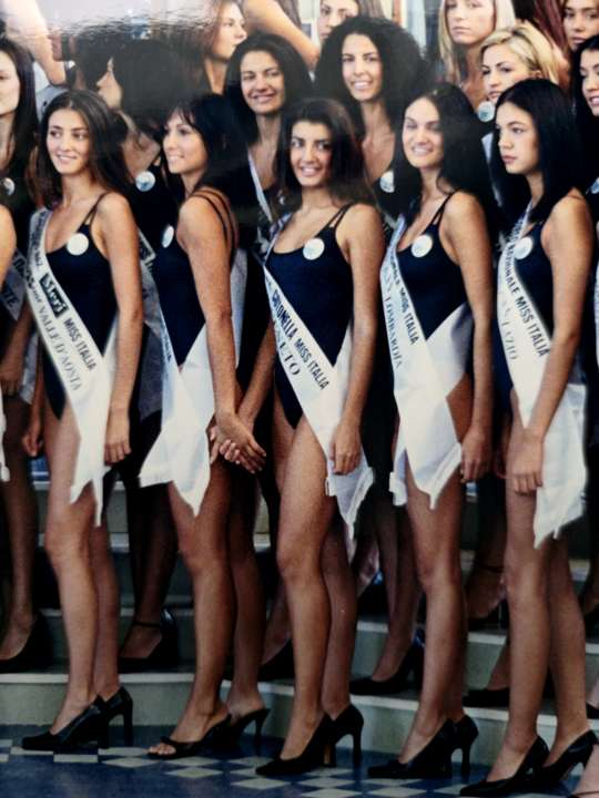 Group photo of Miss Italia 2000 finalists, Salsomaggiore Terme